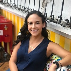 Meet your Posher, Stephanie